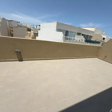 Apartment 2-bedroom In M6 *